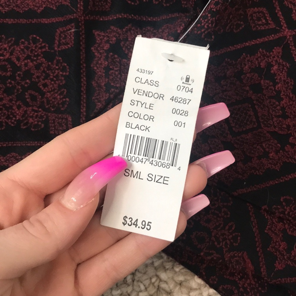 Kendall and Kylie long sleeve - Picture 11 of 11